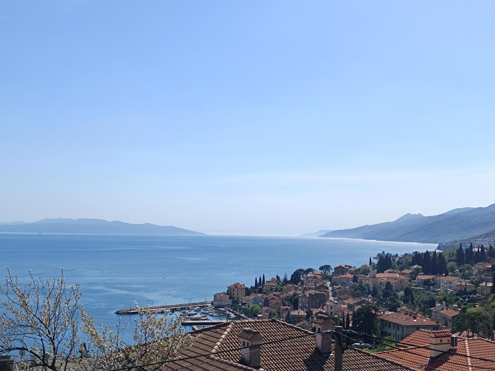 Fenix - Stunning View, Great Location & Free Parking Apartment Opatija Bagian luar foto